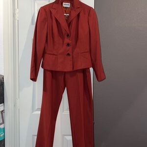 Kasper suit